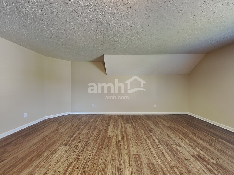 Building Photo - 1287 Wentworth Dr