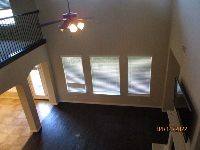 Building Photo - 2505 Mesa Glen Dr