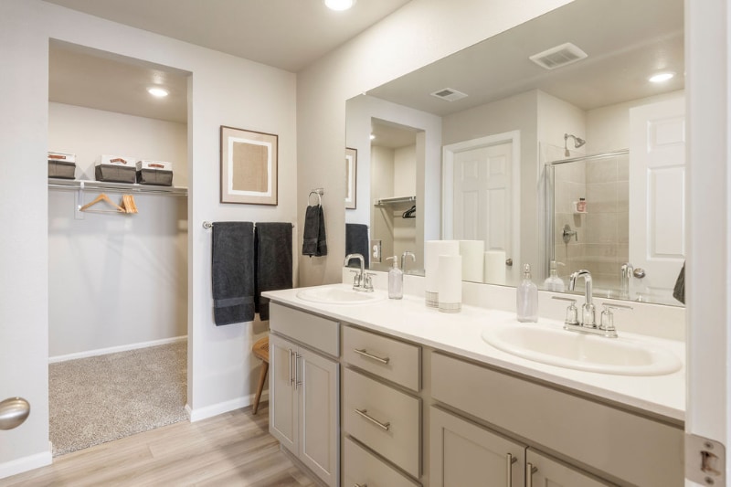 Building Photo - 750 N Rome St