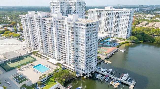 Building Photo - 18081 Biscayne Blvd