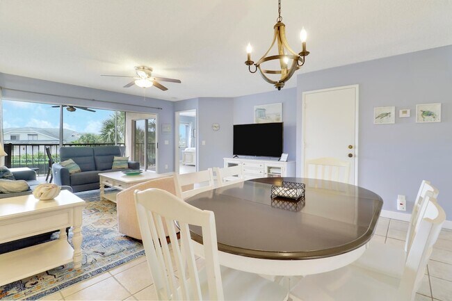 Building Photo - 275 Palm Ave