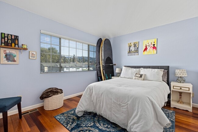 Building Photo - 3760 39th Ave