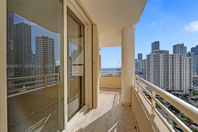 Building Photo - 888 Brickell Key Dr
