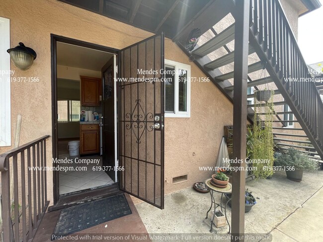 Building Photo - Charming 2 bd / 1 bth Apartment Nestled in...