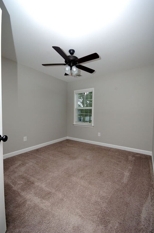 Building Photo - 416 S Pearl St