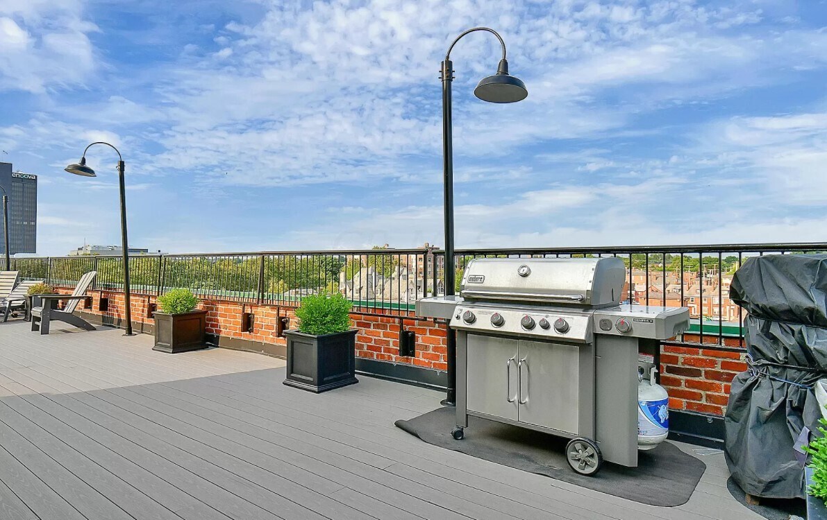 Building Photo - 432 E. Rich St