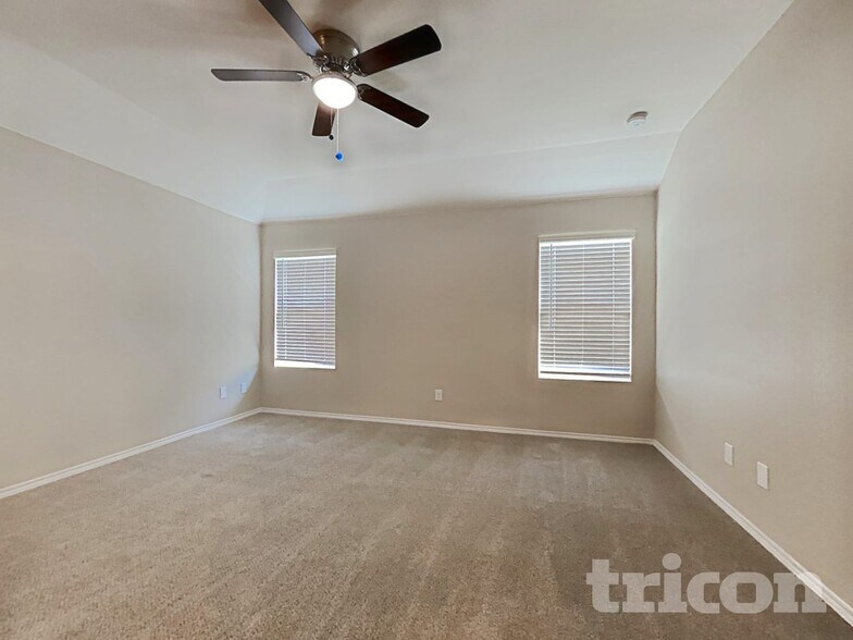 Building Photo - 4014 Stanley Park