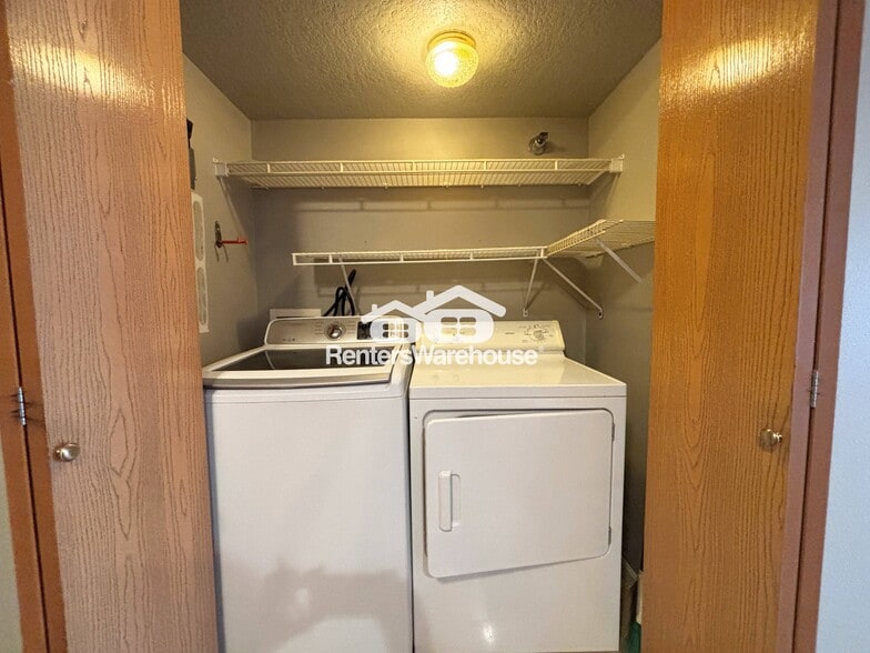 Building Photo - 10151 Sutton Pl