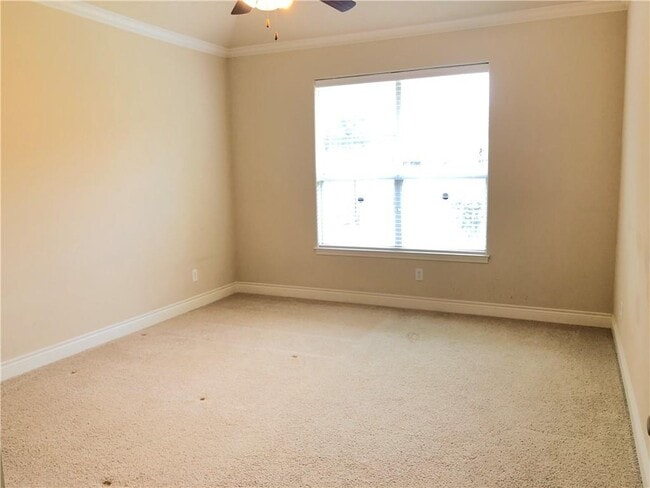 Building Photo - 2684 Salorn Way