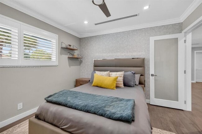 Building Photo - 3 bedroom in Ft Lauderdale FL 33315