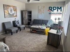 Building Photo - Room for rent in convenient Ogden Location