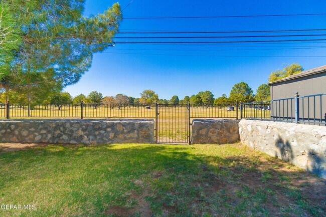 Building Photo - 3417 Aberdeen St