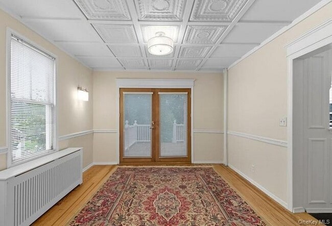 Building Photo - 22 School St