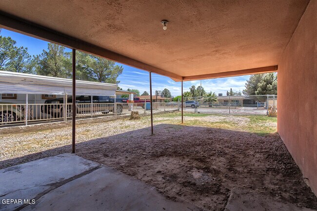 Building Photo - 385 Mireles Ct