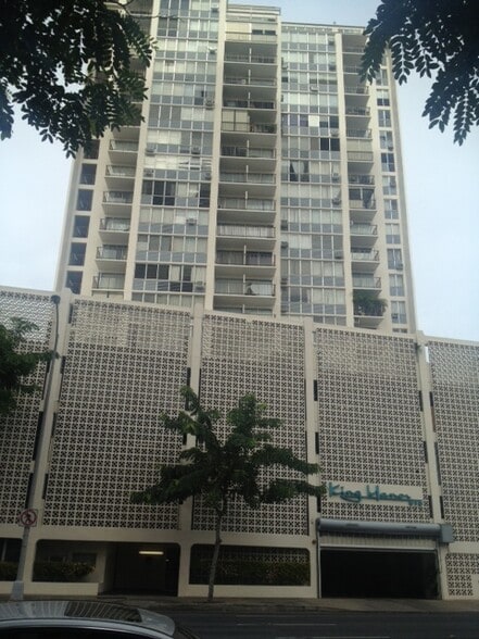 King Manor (Benioff Straub next door has construction) - 818 S King St
