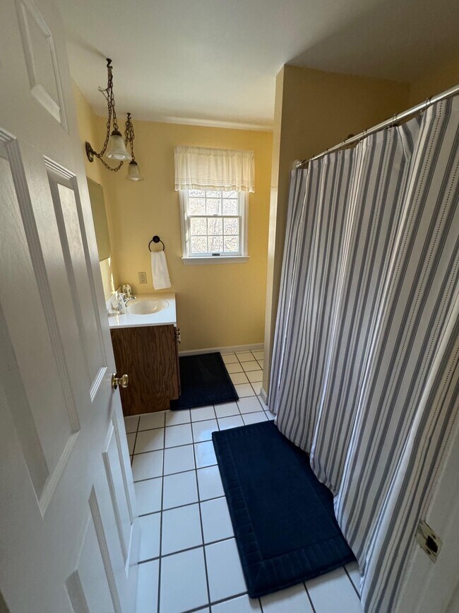 Building Photo - 141 Player Ct