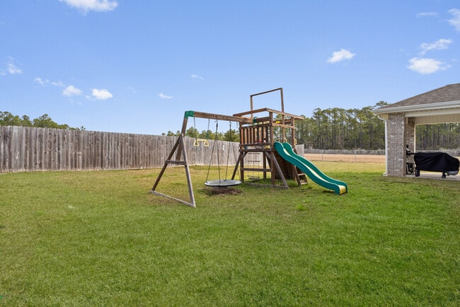Building Photo - 8588 Palmetto Dr