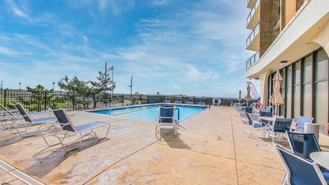 Building Photo - 4800 Boardwalk