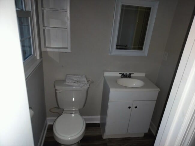 Building Photo - Modern Classic