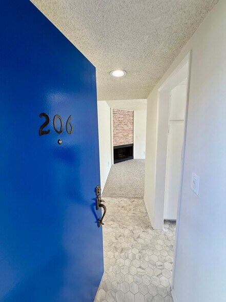 Building Photo - 1750 S Bentley Ave