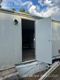 Building Photo - 122 US-20