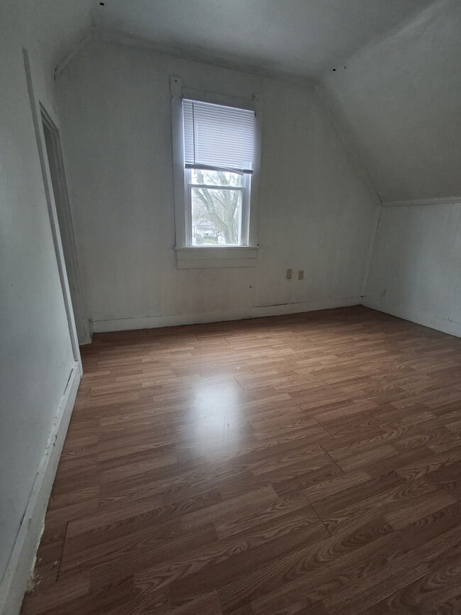 Building Photo - 1531 Johnson Ave