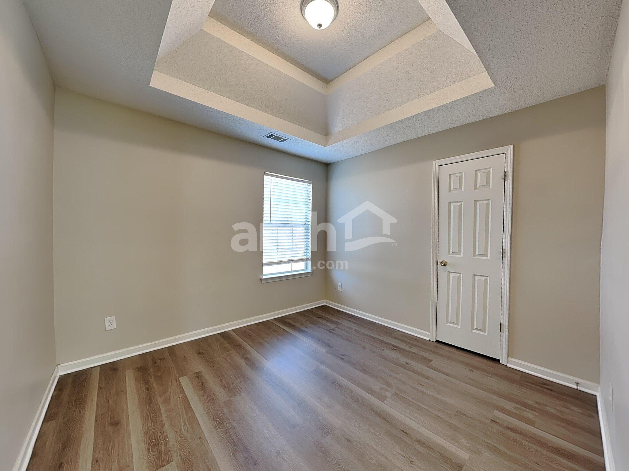 Building Photo - 501 Gonzaga Cir