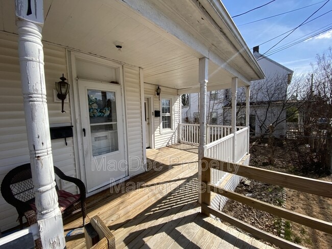 Building Photo - 511 Willis St