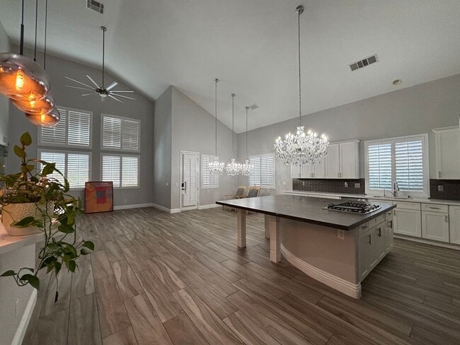 Building Photo - 11548 Valentino Ln