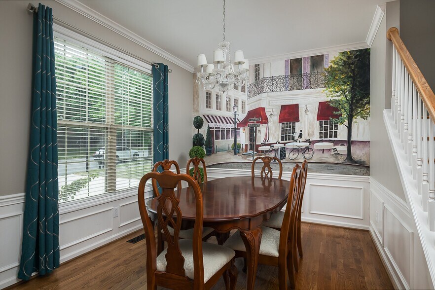Dining area / office - 665 Winter Hill Ln