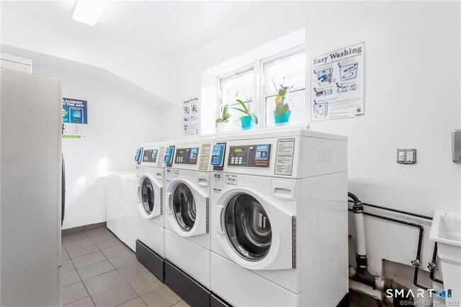 Building Photo - 99 Prospect St