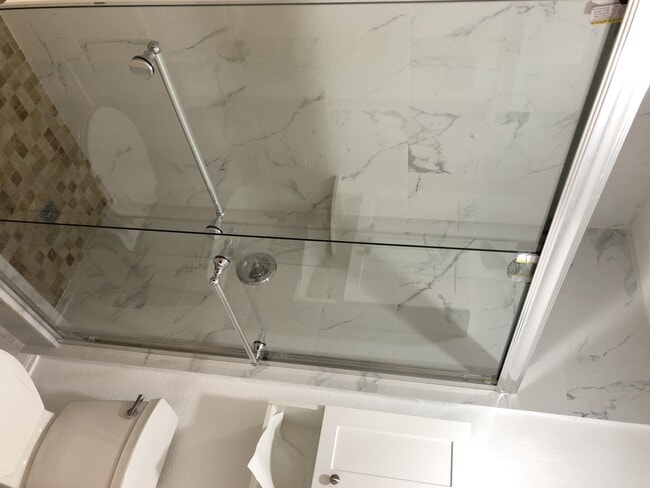 Master bedroom's bathroom - 10303 Azuaga St