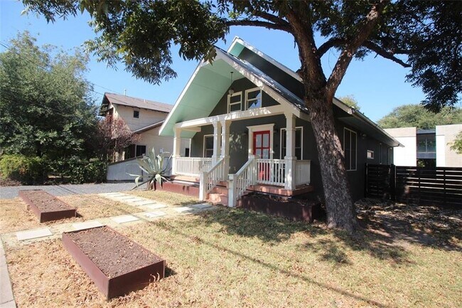 Primary Photo - 604 W Annie St