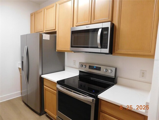 Building Photo - 6100 Stevenson Dr