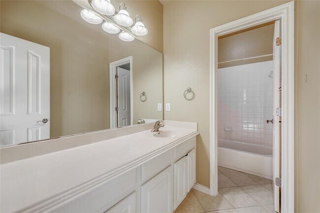 Building Photo - 9200 Hurley Cove