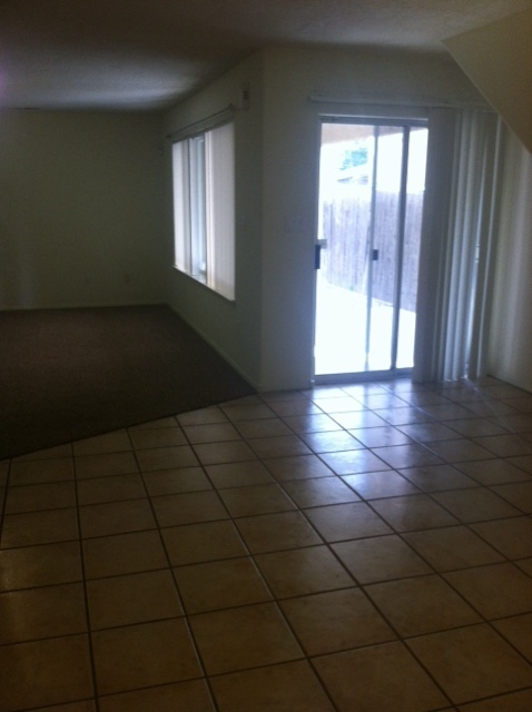 Building Photo - Amazing Mountain Views! Awesome Townhouse ...
