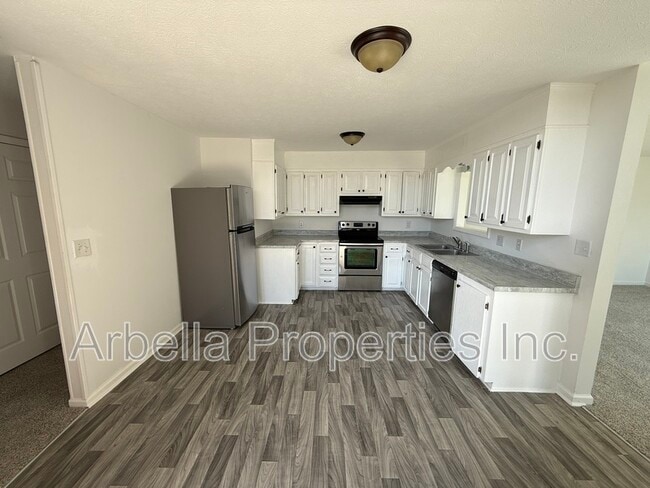 Building Photo - 505 Duel Ln