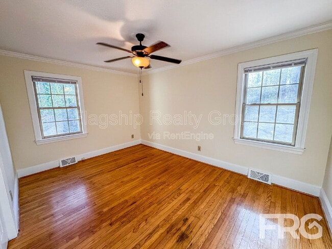 Building Photo - 2501 Jefferson Dr