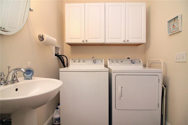 Building Photo - 23 Osprey Ct