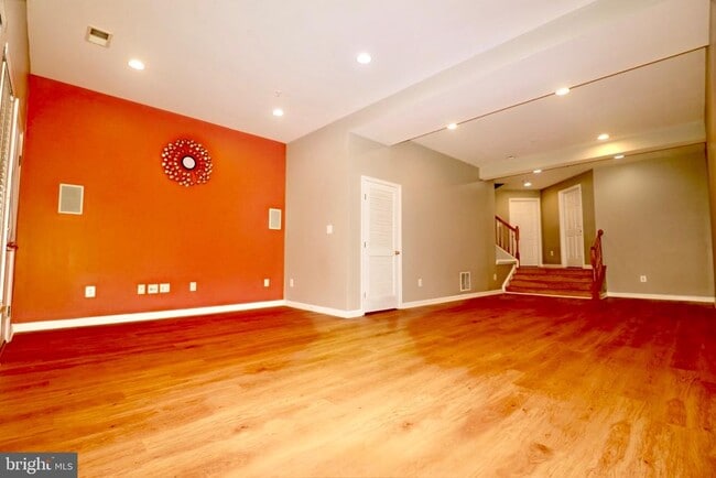 Building Photo - 25323 Damascus Park Terrace