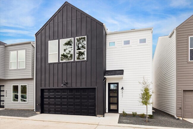 Primary Photo - 5819 Mansfield St