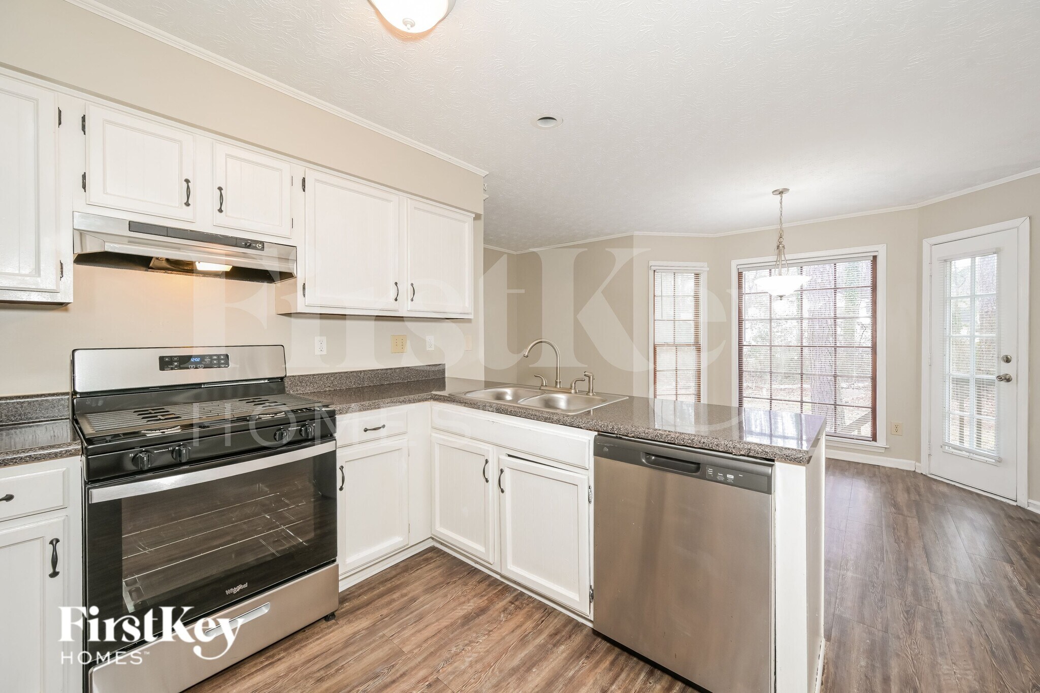 Building Photo - 1433 St Dunstans Rd