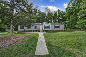 Building Photo - Lovely 4 Bed 2 Bath Home In Midland!