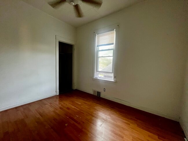 Building Photo - 3523 Maple Ave