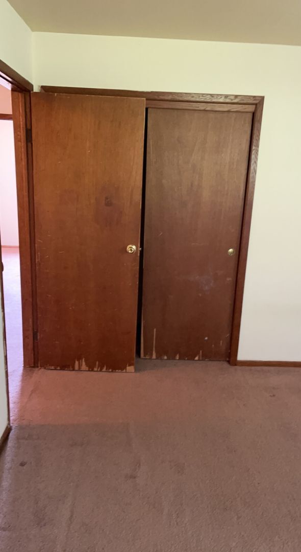 Building Photo - 242