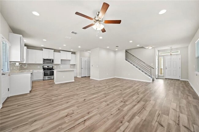 Building Photo - 10025 Dawn Pearl Dr