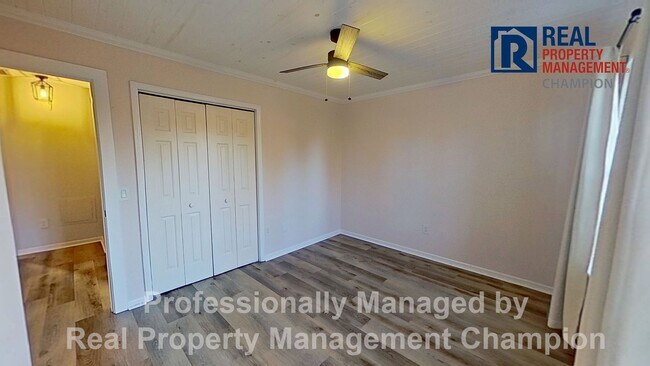 Building Photo - Beautifully Updated Home Featuring Fenced ...