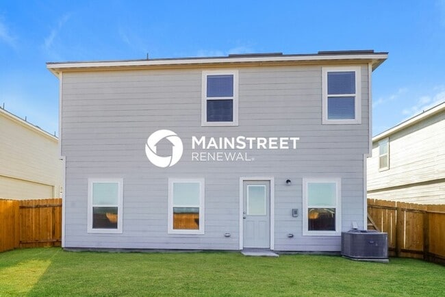 Building Photo - 4 Bedroom Pet-Friendly Home in New Braunfels, TX with Main Street Renewal