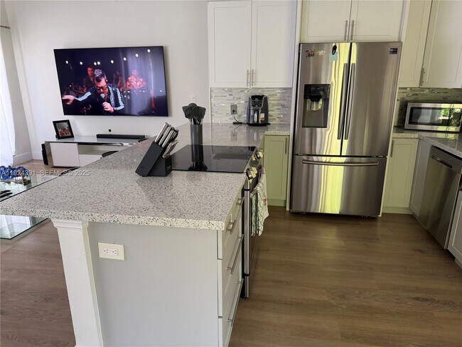 Building Photo - 8611 NW 51st Ct