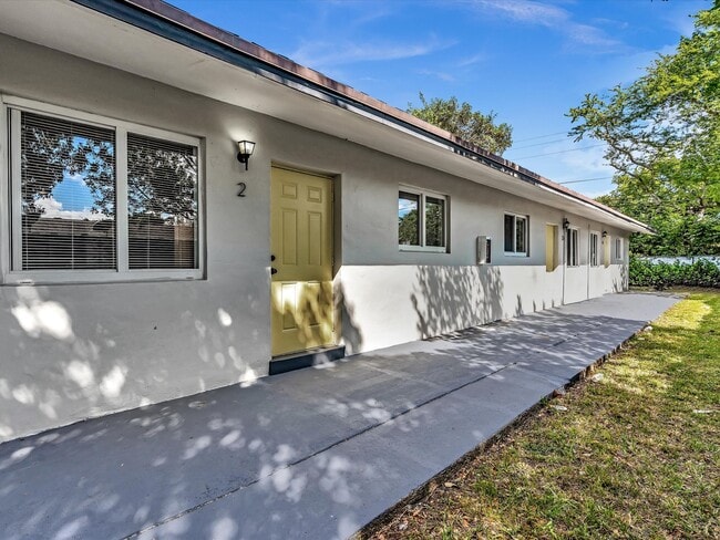 Building Photo - 740 NW 4th Ave